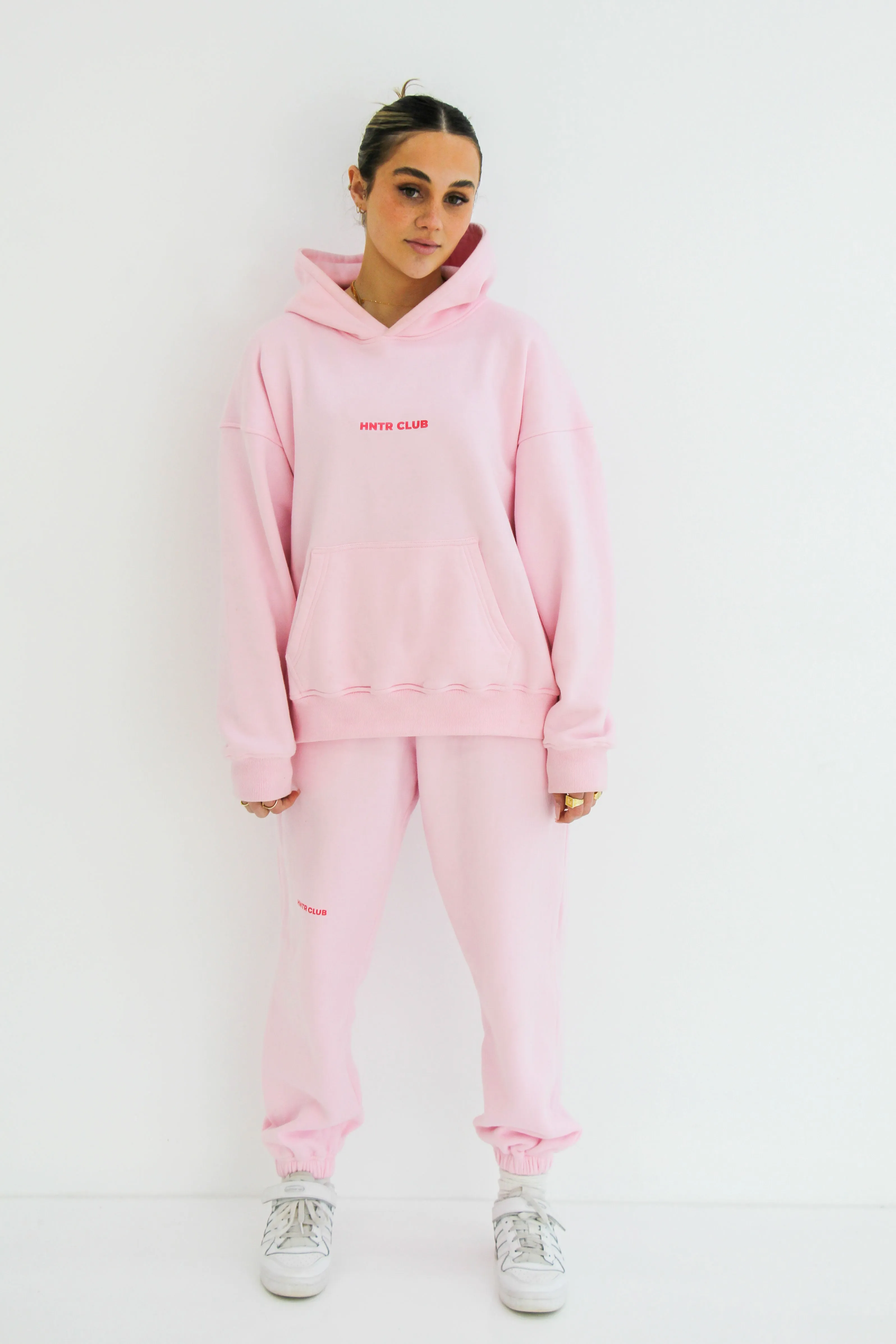 HNTR CLUB TRACKPANT: pink