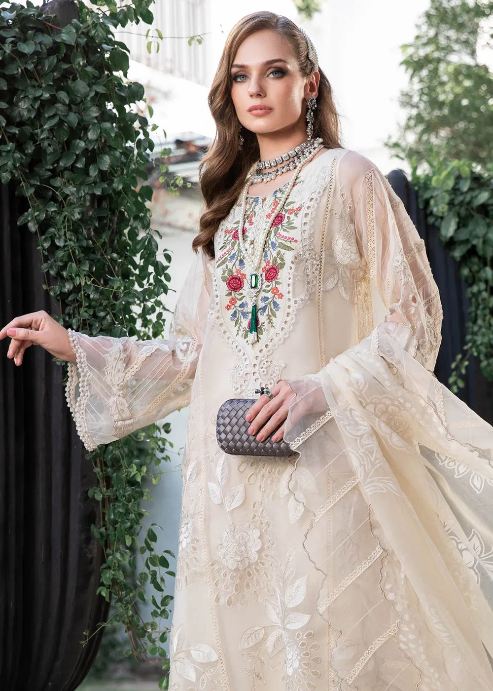 Pretty Cream Floral Suit - Maria B Lawn Eid Collection 2023 - EL-23-01